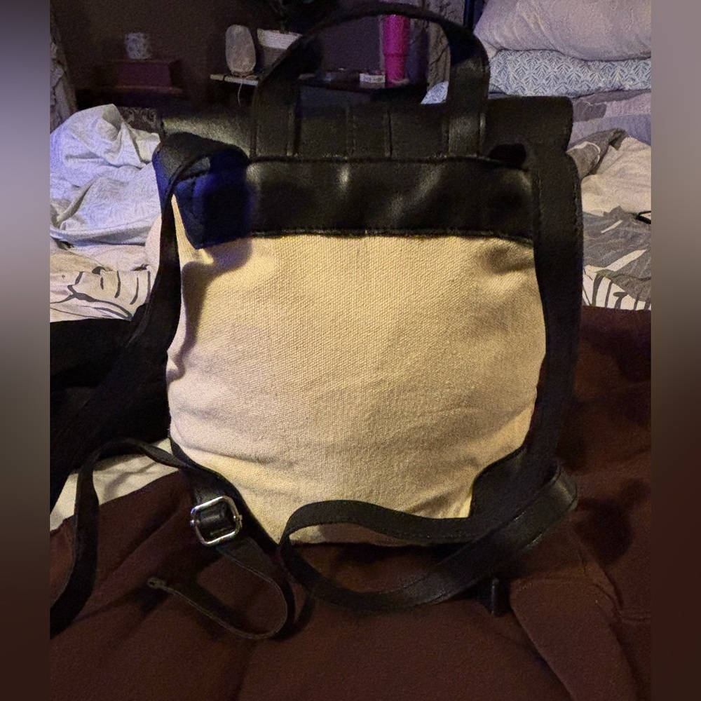 Vegan leather and canvas backpack - Picture 3 of 6
